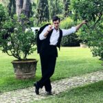 Enrico Oetiker Instagram – Prenditi cura di te. Guarnier. 💁🏼‍♀️ Videa Studi Televisivi
