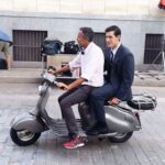 Enrico Oetiker Instagram – Quando ti dicono che è uscita anche la seconda, ma tu sei già impegnato a pinnare col regista… 🛵 
@ilparadisodellesignorerai @rai1official @raiplay_official Videa Studi Televisivi