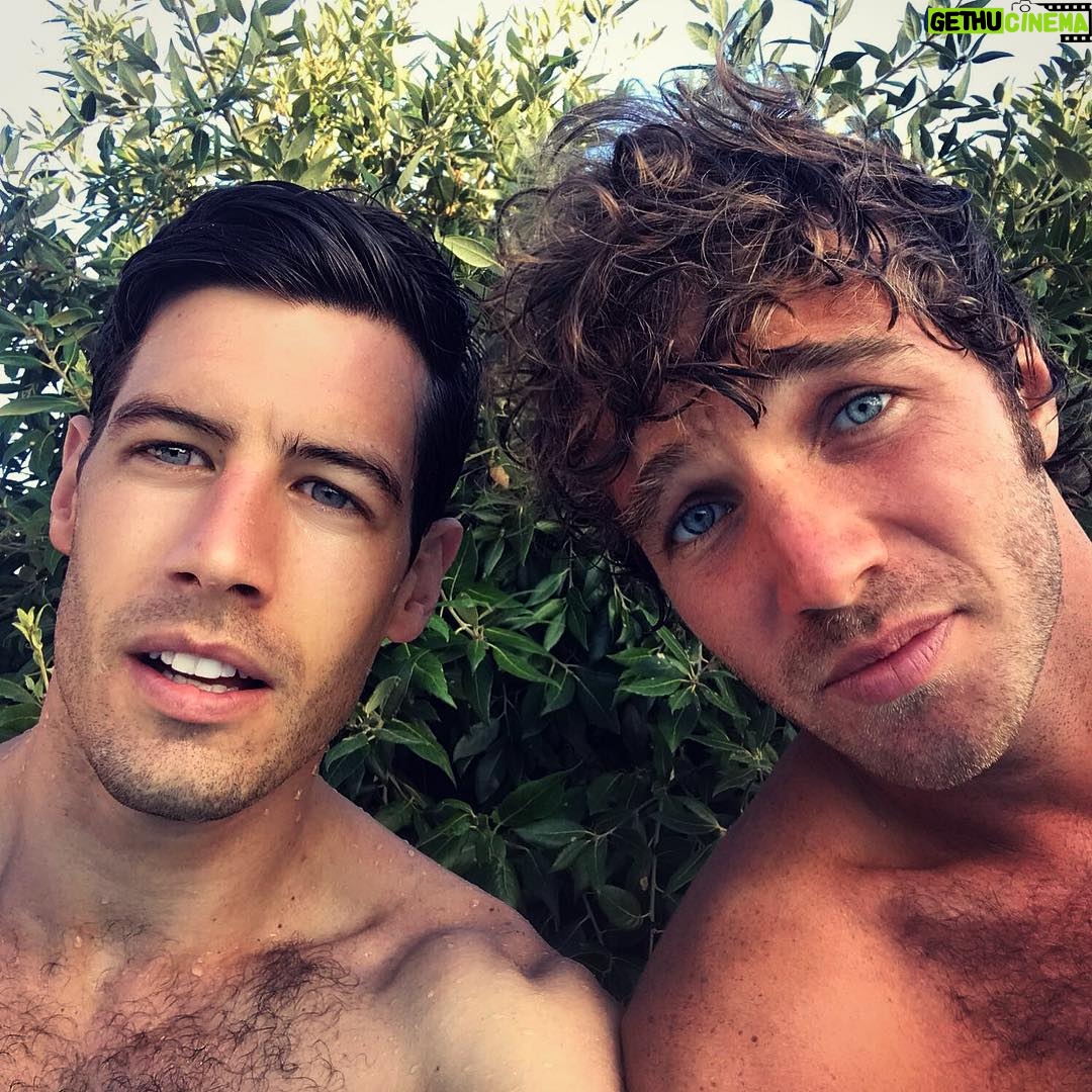 Enrico Oetiker Instagram - Il candido dottor Flyrich e l鈥檌llustrissimo Paolo Catarro 鉁堬笍馃挦 Ansed贸nia, Toscana, Italy