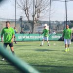 Enrico Oetiker Instagram - In questo scatto potete ammirare in azione un grande campione e grande uomo, dentro e fuori dal campo. Ah sì, a destra c’è anche Totti... ⚽️ (Ho segnato su un suo assist posso morire felice) #perleaiporci #capitano #tottigó Circolo Canottieri Aniene 1892