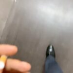Enrico Oetiker Instagram - Strana cosa, il tempo. Due anni, così pare. Duri, meravigliosi. Che dire?!Grazie. Ai miei compazzi di viaggio, a tutti i reparti che permettono a questa giostra di girare, a chi ci ha dato fiducia e a Voi; che ogni giorno ci avete seguito... E poi a Te. Leggerti. Wow. Non poi così diversi noi in fondo, vero?! Provarti allora addosso. Per gioco; cioè sul serio. Averti quindi in affido. “Ti senti pronto?” “No, tu?” “Neanche...”. A posto: facciamolo allora, dai. Ché la paura è voglia, è linfa. Al massimo cadiamo. Tanto siamo in due...Alle brutte mi allunghi la mano, Ti allungo la mano. Partiamo. Sbagliamo. Cadiamo. Impariamo insieme. Sbagliamo. Cadiamo di nuovo. Sbattiamo i piedi, i denti, le ossa, il cuore. Sbagliamo di nuovo. Cresciamo. Impariamo a fatica, ma impariamo ad amare: ed amiamo. Immensamente amiamo. Andiamo, e torniamo. Andiamo poi, una volta ancora. Ora però davvero. Stavolta ho deciso di non continuare a darti fiato; a giocare inciampando insieme. Mi dispiace, piccolo, ma credo sia giusto così. Strana cosa il tempo. Due anni, così dicono. Duri, meravigliosi. E adesso di lasciarti andare non è che mi vada poi tanto. Ancora 5 minuti mamma, dai! E come potrei volerlo...Alzi la mano chi vuole. Da casa, dal mare, dal parco non andremmo via mai. Ancora, dai! Finché il letto non si fa stretto, finché le dita non si fanno lesse, finché il giorno non si fa sera. Vero o no?! Eppure crescere a volte vuol dire imparare a rinunciare, andare oltre. Non so se ti dimenticherò. Strana cosa, il tempo. Non so nulla. Non sono sicuro di nulla. Forse torneremo, probabilmente mi mancherai. E se così sarà, allora ti penserò delicatamente. Con quella nostalgia che riserviamo alle cose che non sono mai state. Da per sempre, mancate. Le cose queste, sole, indimenticabili. Ciao Ric 🥀 Paris, France