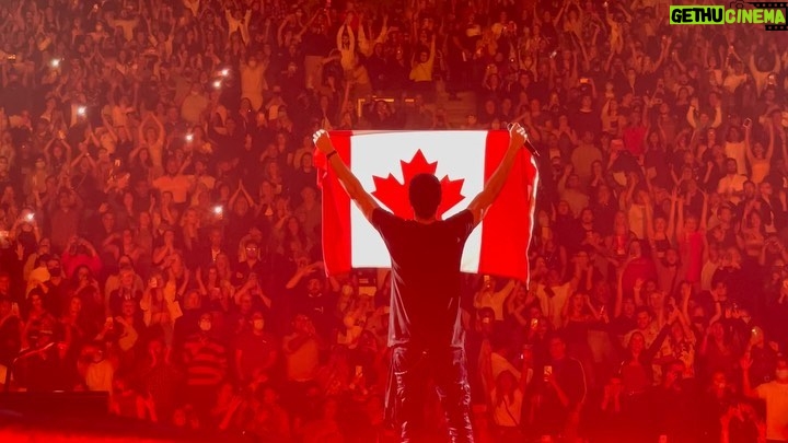 Enrique Iglesias Instagram - CANADA Toronto 2 ❤️❤️❤️❤️❤️🔥🔥🔥🔥🔥 Scotiabank Arena