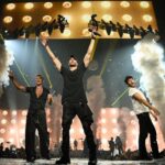 Enrique Iglesias Instagram - its on 🔥🔥🔥 #enriquerickytour @ricky_martin @sebastianyatra