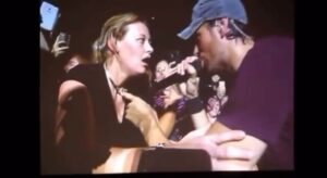 Enrique Iglesias Instagram - I miss you guys like crazy!  Can’t wait to be back on the road singing for you all! 🤗#TBT Extraño muchísimo estar arriba del escenario con todos vosotros. Espero vernos pronto!! 🤗