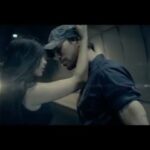 Enrique Iglesias Instagram - #Bailando #video 6 years later and 3 billion reasons to be grateful!!! #thankyou muchas #gracias 🙏 🙏 🙏 - @gentedezona @descemerbueno @duttypaul
