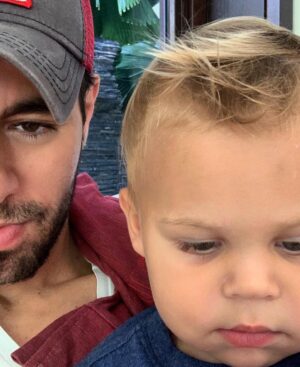 Enrique Iglesias Instagram - I think he’s got my genes 😉#myrussianmeatball