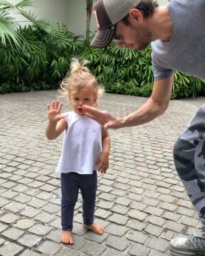 Enrique Iglesias Instagram - 😍🚌