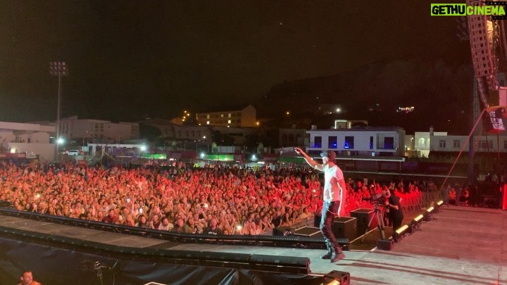 Enrique Iglesias Instagram - #ThankYou #Gibraltar for an amazing night Gracias #Gibraltar por una noche increíble 🙏 🙏