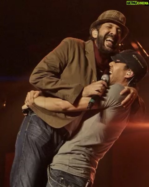Enrique Iglesias Instagram - siempre es un honor trabajar con una leyenda, felicidades por 35 años de una carrera impresionante @JuanLuisGuerra