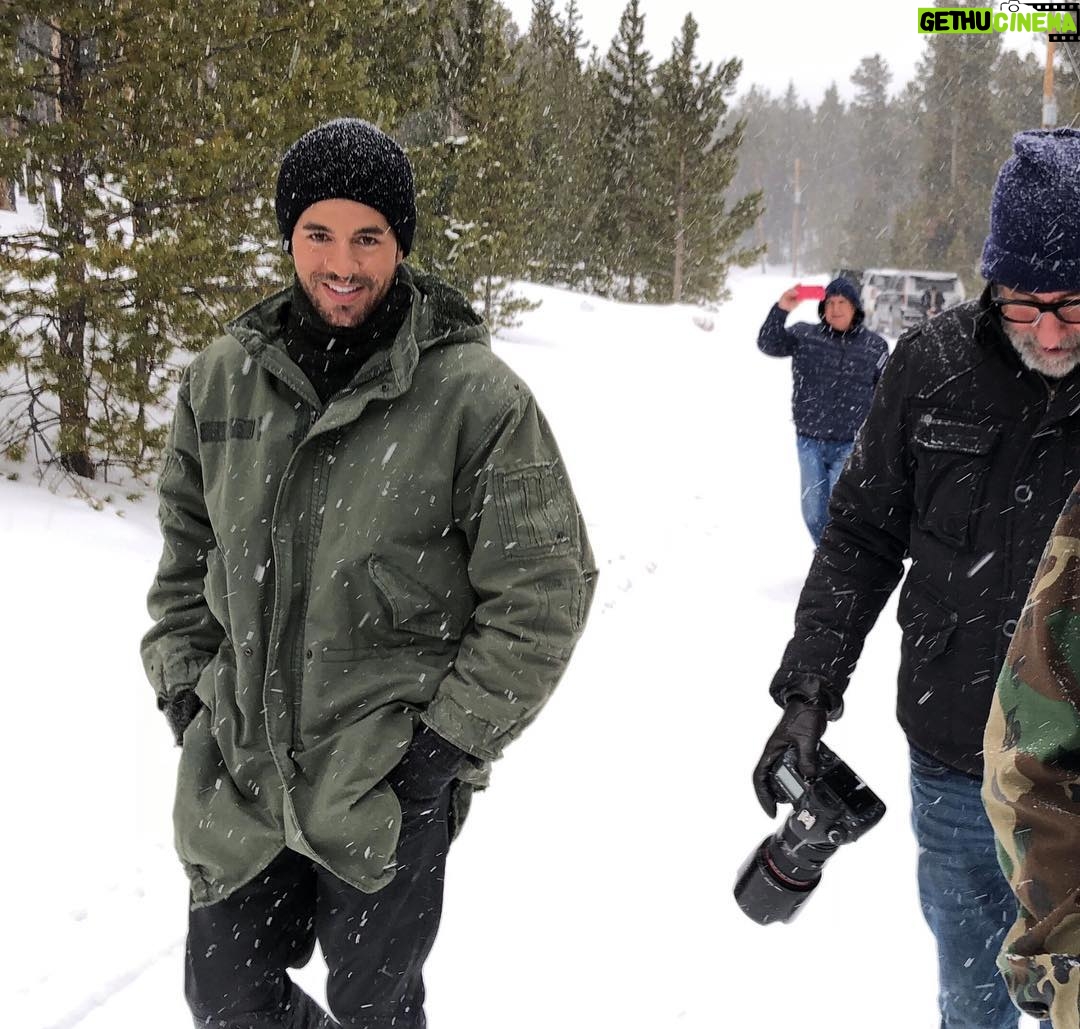 Enrique Iglesias - 623.8K Likes - working on something š¤š¤š¤