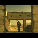 Enrique Iglesias Instagram - Can’t believe it’s been 19 years since I wrote this song.  There are so many stories behind the making of this video. Both good and sad.  Looking back on it, I can’t believe we pulled it off. #Thankful and #grateful for the cast and crew.  #Hero #TBT #2001