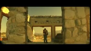Enrique Iglesias Instagram - Can’t believe it’s been 19 years since I wrote this song.  There are so many stories behind the making of this video. Both good and sad.  Looking back on it, I can’t believe we pulled it off. #Thankful and #grateful for the cast and crew.  #Hero #TBT #2001