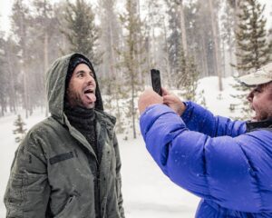Enrique Iglesias Instagram - good times behind the scenes #DESPUESQUETEPERDI #TBT @jonzmen