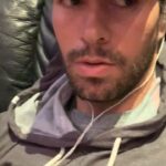 Enrique Iglesias Instagram - Trying to keep my sidekick awake during rehearsal. #jack