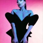 Envy Peru Instagram - 💫MUGLER Shapes💫 🛸Publication for @mirror_mirror_magazine in @hm x @muglerofficial —— Photography: @philinevandenhul Photo 2: BTS Visualisation: @phil.and.phill Styling & artdirection: @marjabennebroek Photo 1&2 Hair: styled by me Photo 3&4 Hair: @wigmayson —— #Mugler #HM #MuglerHM #ThierryMugler #Futuristic #makeup #transformation #love