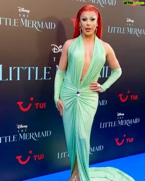 Envy Peru - 28.5K Likes - 🔱🐠 The Little Mermaid 🧜🏼♀️ 🦀
What an amazing movie premiere @disneynl organised. I was so excited to see The Little Mermaid in live action and I was mind blown. There was a time when this seemed impossible. Beautiful movie and it brought back so many memories from when I was child. Loved it 💙
——
Photo 1, 3-5: @edwinsmulders
——
#thelittlemermaid #disney #Ariel #mermaid #love