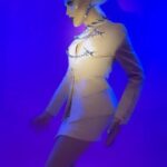 Envy Peru Instagram - Today on my my birthday I’m giving executive lady from the future with the good hair…Age: unknown. Of course in MUGLER🛸 Publication for @mirror_mirror_magazine in @hm x @muglerofficial —— Photography: @philinevandenhul Visualisation: @phil.and.phill Styling & artdirection: @marjabennebroek Hair: @wigmayson Nails: @samu.el —— #Mugler #HM #MuglerHM #ThierryMugler #Futuristic #makeup #transformation #love #birthday