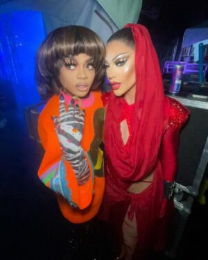 Envy Peru Instagram - My first time in Canada 🇨🇦 Montreal was truly one to remember. Thank you so much @ritabagaz and @yannick_brouillette for bringing me to perform during @fiertemontreal 🫶🏼 I had such an unforgettable experience ❤️

What a great stage and line-up of Queens and Kings that shows the art-form in so many amazing ways.

The crowd during the show was also incredible 🤩 Thank you all for the amazing energy and for all the nice words during the M&G ❤️

Big thank you to @bookingcom Travel Proud program and @intercontinentalmontreal for giving me 2 extra stays in your beautiful city ❤️

Hope to be back soon 🍁🇨🇦

Show Video’s: @david___stuart @mimiprettyheart

#fiertemontreal #montrealpride #canada #montreal