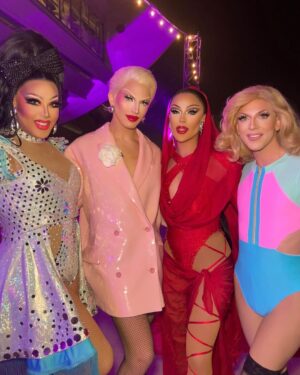 Envy Peru Instagram - My first time in Canada 🇨🇦 Montreal was truly one to remember. Thank you so much @ritabagaz and @yannick_brouillette for bringing me to perform during @fiertemontreal 🫶🏼 I had such an unforgettable experience ❤️

What a great stage and line-up of Queens and Kings that shows the art-form in so many amazing ways.

The crowd during the show was also incredible 🤩 Thank you all for the amazing energy and for all the nice words during the M&G ❤️

Big thank you to @bookingcom Travel Proud program and @intercontinentalmontreal for giving me 2 extra stays in your beautiful city ❤️

Hope to be back soon 🍁🇨🇦

Show Video’s: @david___stuart @mimiprettyheart

#fiertemontreal #montrealpride #canada #montreal