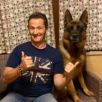 Enzo Salvi Instagram - I fuochi artificiali sono causa di morte, ferimenti e traumi per cani, gatti, animali domestici ed uccelli. Chi ama la natura e gli animali preferisce solo il “botto “dello spumante.” Proteggere e ‘ la più bella voce del verbo Amare ❤️” Un saluto da Me & Zeus 😘 Ostia Lido