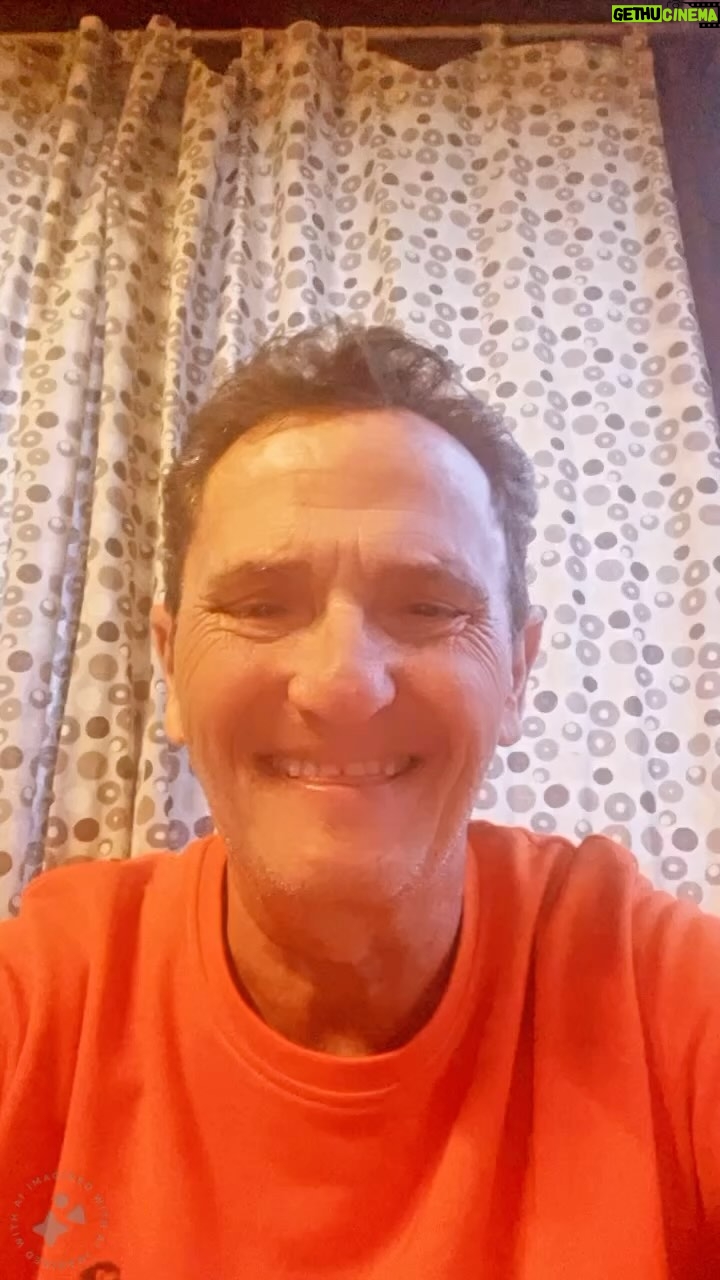 Enzo Salvi - 3.9K Likes - Auguri Buon Natale ❤️