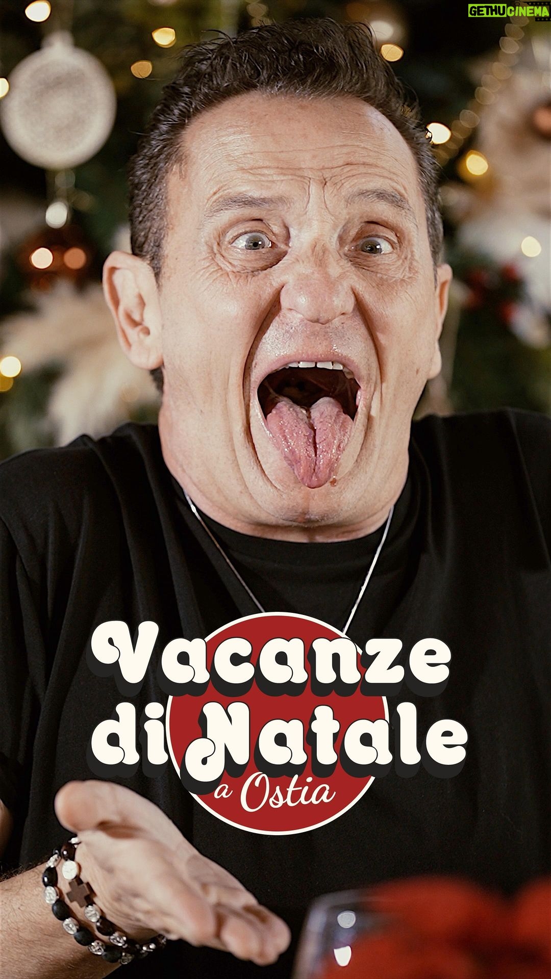 Enzo Salvi - 7.9K Likes - Le nostre “vacanze di Natale a Ostia” ! 🎄🥂
#vacanzedinatale #enzosalvi #ostia #natale #pranzodinatale #buonefeste