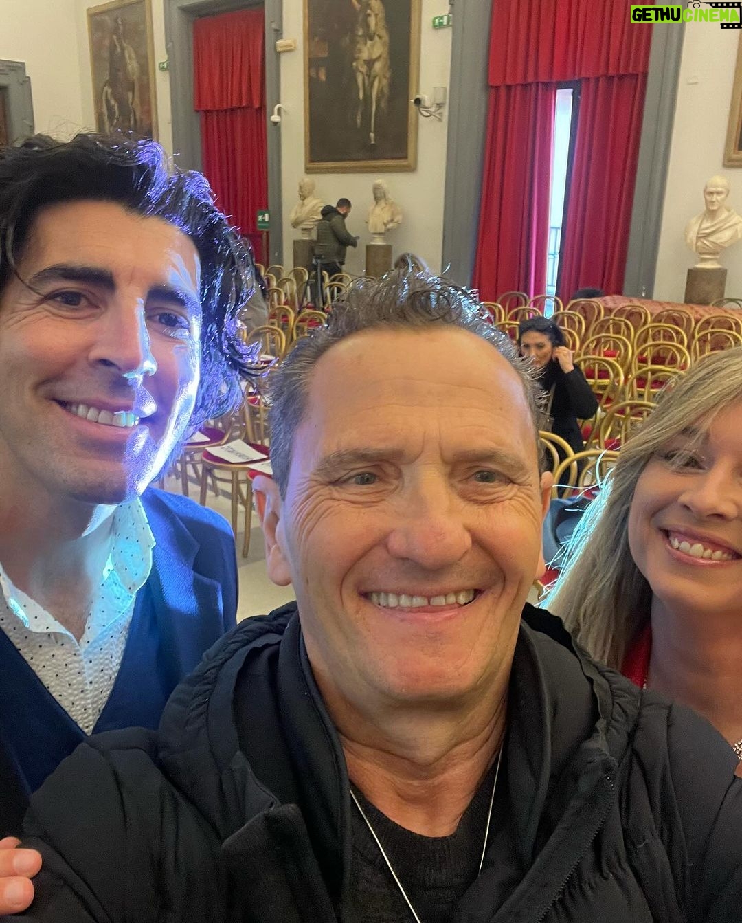 Enzo Salvi Instagram - Premio Antenna d’Oro per la TV in Campidoglio Dedico questo prestigioso riconoscimento a tutti Voi per la Stima e l’Affetto che mi dimostrate ❤️VVB❤️ Sala della Protomoteca in Campidoglio