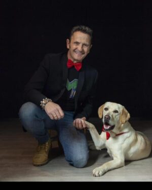 Enzo Salvi Instagram - Ho visto cani guarire le Persone da gravi malattie come la depressione , la tristezza , la solitudine , che hanno causato gli UMANI !
Ma non ho mai visto CANI❤️ causare questi mali alle persone 😜