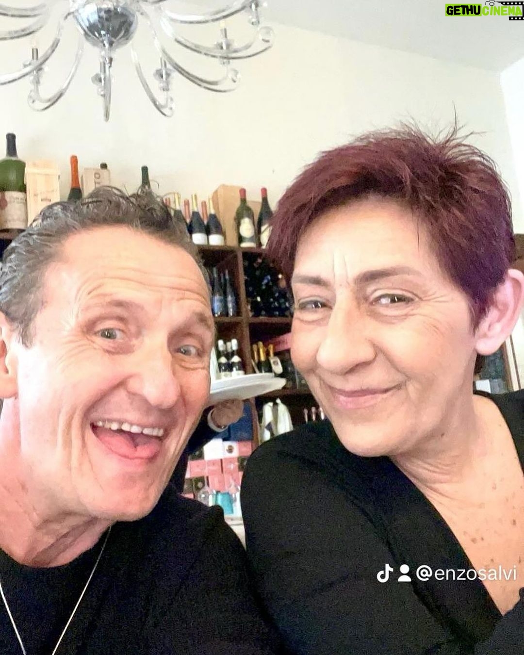Enzo Salvi - 3.3K Likes - 37 anni insieme
Sei il mio tutto ❤️
🌹🌹🌹🌹🌹🌹🌹🌹🌹🌹🌹🌹🌹🌹🌹
@garby.63 ❤️