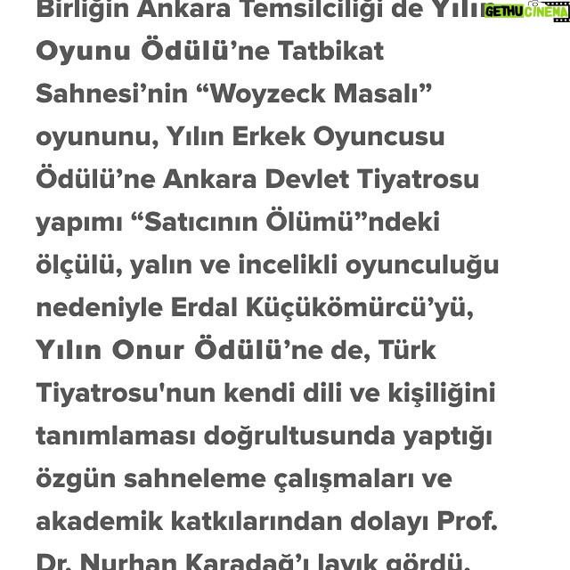 Erdal Küçükkömürcü Instagram - Tiyatro Eleştirmenleri Birliği'ne değerli jüri Üyelerine çok teşekkür ederim. Beni Ödüle Layık görmüşler.