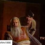Erdal Küçükkömürcü Instagram - 1981 Cüneyt Gökçer hocamla. King Lear. Kral ve soytarısı #cüneyt gökçer #king lear #soytarı