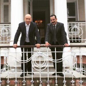 Erdal Küçükkömürcü Instagram - Devlet iş başında. Sevgili dostum Emre ile.
