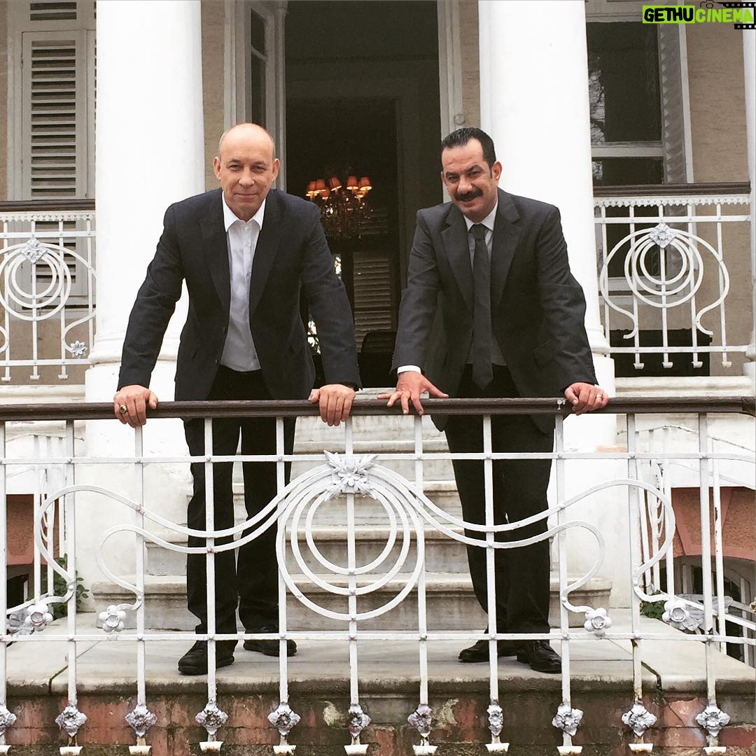 Erdal Küçükkömürcü - 548 Likes - Devlet iş başında. Sevgili dostum Emre ile.