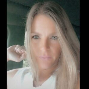Eric Bass Instagram - Happy birthday to my lovely bride, @kellie_b_b!!! I love you very much. 😘😘😘 I would thank you for putting up with me, but you knew what this was. #birthday #birthdaygirl