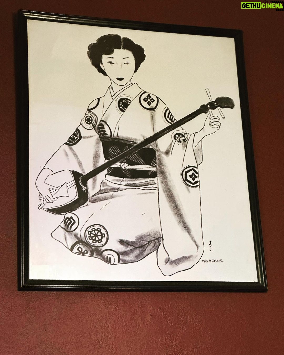 Eric Bass Instagram - ~“Anyway, here’s Wonderwall.”~ #friday #fridaynight #fridayvibes #fridaymood #wonderwall #anywayhereswonderwall #sushi #sushirestaurant