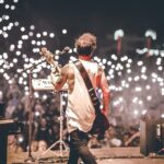 Eric Bass Instagram - Its hard to believe that we can make a living doing this. It never escapes me how blessed we are as a band, not only to have each other, but to have YOU the fans on this long journey with us. 🔥🔥🔥❤️❤️❤️ #shinedown #attentionattention #fans #rockmusic #rockandroll #rockfans #wednesday #wednesdayvibes #wednesdaywisdom #wednesdaymotivation 📸by: @jamespatrickcooperphotography & @sanjayparikhphoto