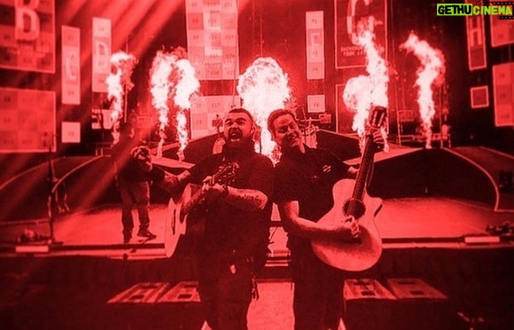Eric Bass - 1.5K Likes - Repost from @shinedown
•
We miss doing this with these people... but we can’t right now. A lot of people behind the scenes are out of jobs... We must unite and take action together to help support the live events industry.
Check out @wemakeeventsnorthamerica for more info on #RedAlertRESTART & how you can help.
#WeStandStall for the live events industry 🙌