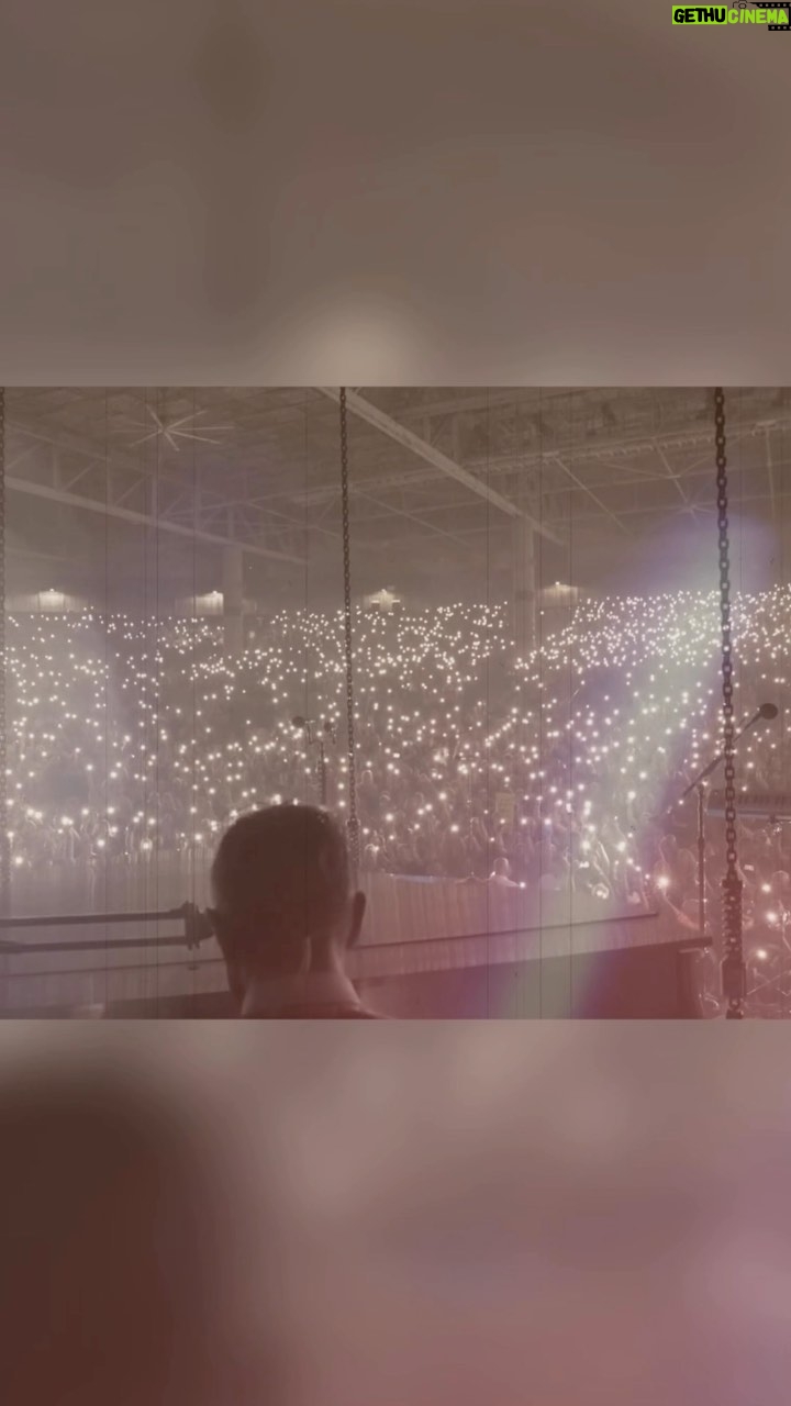 Eric Bass Instagram - Our new video for โDaylightโ is out now! ๐ฎ The inspiration behind the video came from a desire to express our appreciation and love of bringing people together. This is our love letter to the greatest fans in the whole world. ๐ Watch now to #SeeTheDaylight at the ๐ in bio. ๐ฅ @sanjayparikhphoto