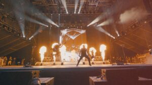 Eric Bass Instagram - Louder than life was…well…loud! Get you some!!! Thanks Louisville! #shinedown #planetzero #louderthanlife #rockandroll #rockmusic #metalhead #metalmusic #festival #saturday #saturdayvibes✨