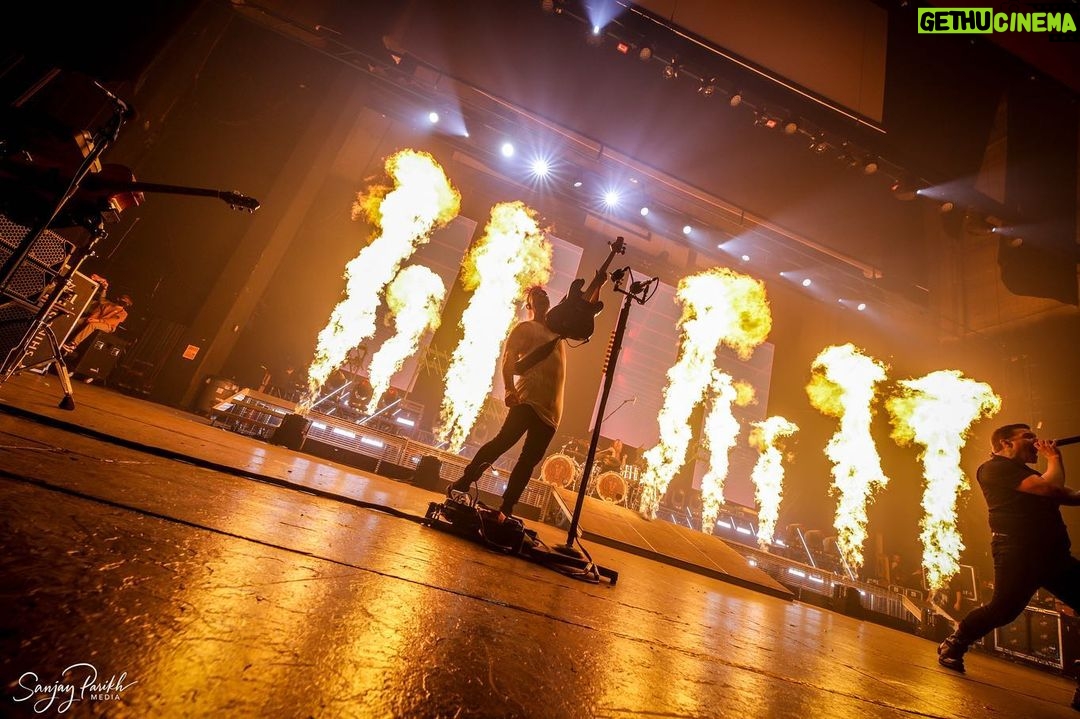 Eric Bass - 1.8K Likes - About last night… Thanks LA! 🔥🔥🔥#shinedown #planetzero #losangeles #rockmusic #rockstar #purplehair #purplehairdontcare #saturday #saturdayvibes #bassguitar #bassplayer 📸 by: @sanjayparikhphoto
