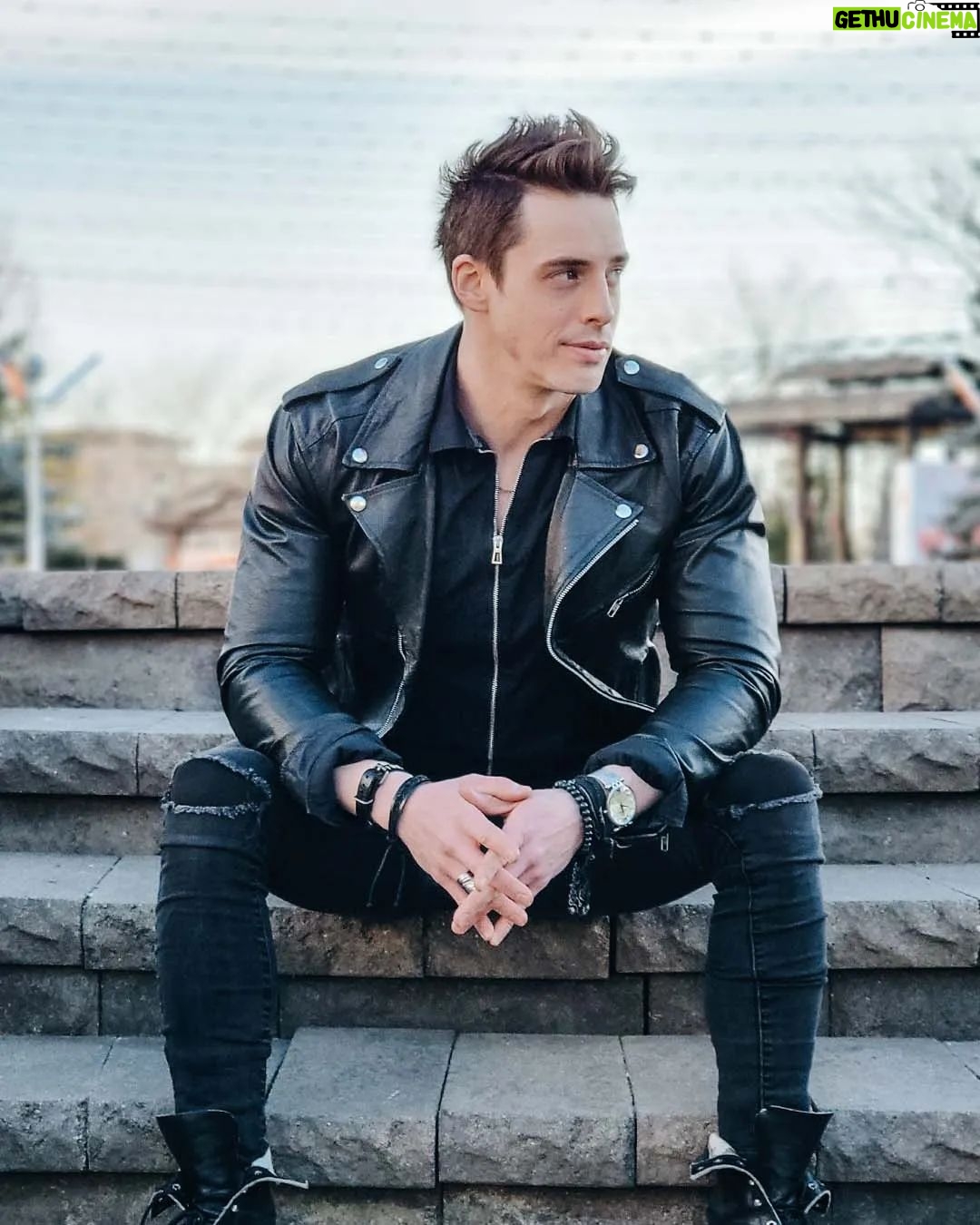 Eric Osmond Instagram - Every day you have an opportunity to do something legendary. #fashion #malemodel #utahmodel #trendymen #edgymen #photoshoot #utahphotoshoot #ericosmond 📸: @cloudspell.creations / @pepperprestige The Shops at Riverwoods
