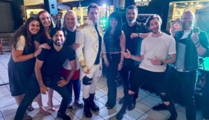 Eric Osmond Instagram - Some #bts of last Saturday's show. 🛸 
@sentity_music 
(left->right)
@jade.gottfredson @tiffanygalemuse @ricardo.eua @starzandfxmgmt @ericosmond.official @sueroweofficial Jason @ethan.kart Madison 
.
@cbrian3 @dannydemosi 
.
@jewke_box_hero @rickeyjewkes @dajolleyman 
.
@nicolamity @ericandpepper 
(Any tags we missed/couldn't find just message us, thx)!
📸: @lenniuitto @lenniuitto.art