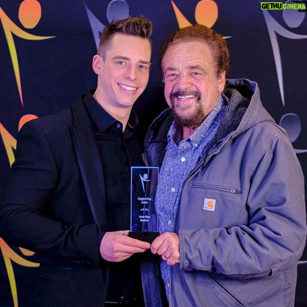 Eric Osmond Instagram - It was so great to have some of my family there at the Utah Film Festival. Thanks again guys for coming! 🏆: Best Supporting Actor, Utah Film Festival 🎞: Grandpa's Crazy? 📍: @utahfilmawards / @townehub 📸: @josephvernonreidhead #actor #utahfilm #utahactor #utahfilmawards #filmawards #ericosmond #ericosmondactor #jayosmond @starzandfxmgmt Towne Hub