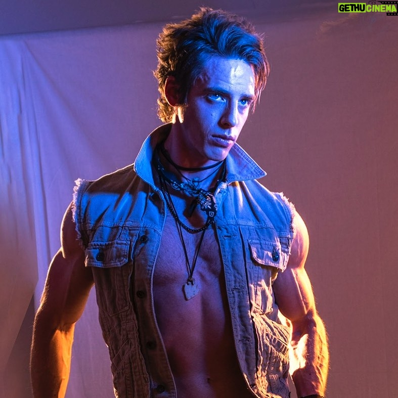 Eric Osmond Instagram - Found this photo from a few years back. Have you ever thought of getting an Only Fans page too? 😂 #edgy #rockerdude #metrofashion #ericosmond #malephotography 👨🏻🎤 Salt Lake City, Utah, USA
