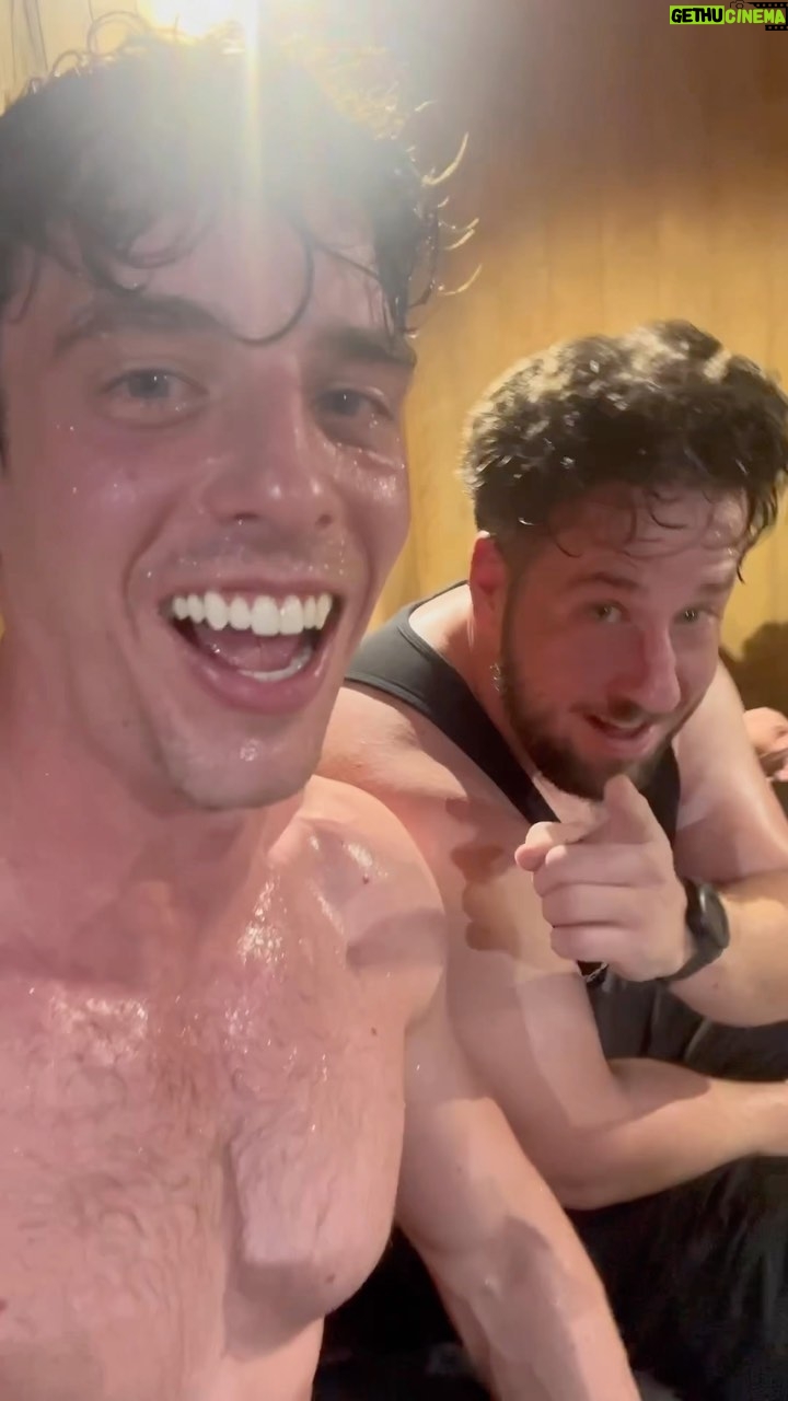 Eric Osmond Instagram - How do YOU say "Sauna" #sauna #fitnesshumor #gymfunny #funnyfitnessmemes #funnyfitness @ericosmond.official @metro.muscle @lenniuitto @wes___fi @thebarber.mark @splashhpowder @madilynnwhiting @moriah_paytonn @stevenbassmedia