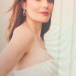 Erica Durance Instagram - Me looking to the weekend #metrosupermanconvention June 7-9. #smallville #loislane