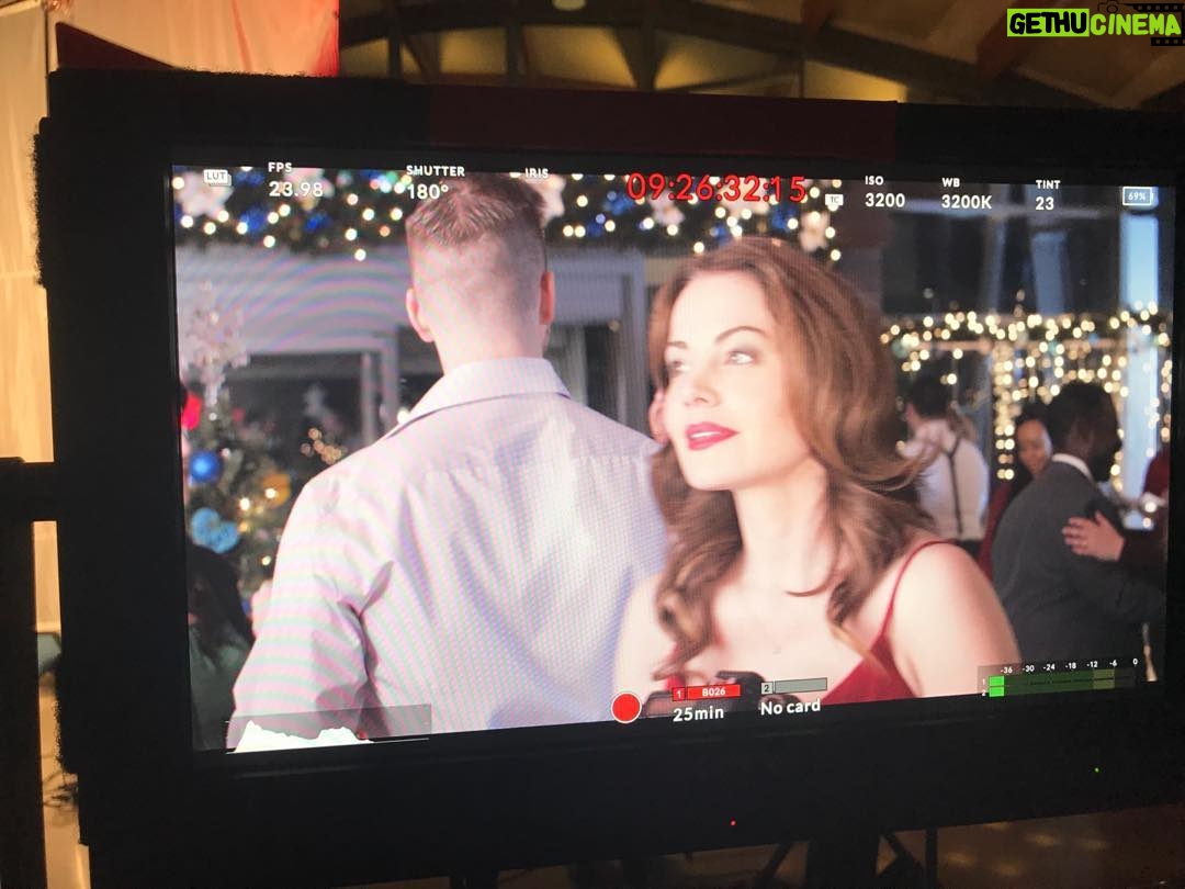 Erica Durance Instagram - Grace finding love on #thechristmaschalet. I love love 💃🏻