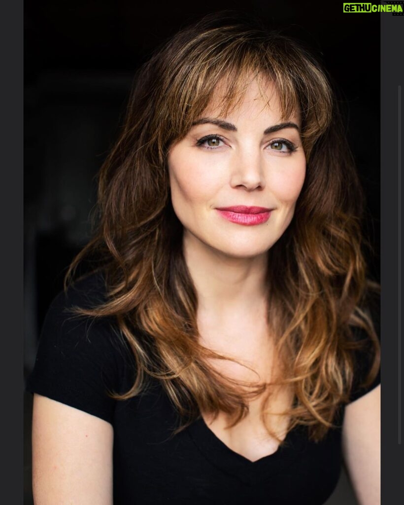 Erica Durance Instagram - Check out my new Movie #theenchantedchristmascake @lifetimetv Dec 15! At 8/7c co-starring @robindunne Directed by #RobertVaughn #itsawonderfullifetime Photo Credit: the beautiful, talented @farrahaviva Check out the link in my bio for a little interview about the move (translates better in person but you’ll get the idea🤣)