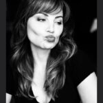 Erica Durance Instagram - Check out my new Movie #theenchantedchristmascake @lifetimetv Dec 15! At 8/7c co-starring @robindunne Directed by #RobertVaughn #itsawonderfullifetime Photo Credit: the beautiful, talented @farrahaviva Check out the link in my bio for a little interview about the move (translates better in person but you’ll get the idea🤣)