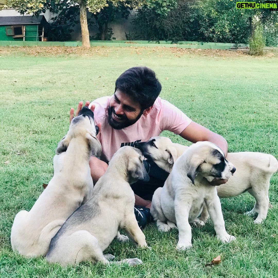 Erkan Meriç Instagram - Paylaştıkça çoğalır 🤗
